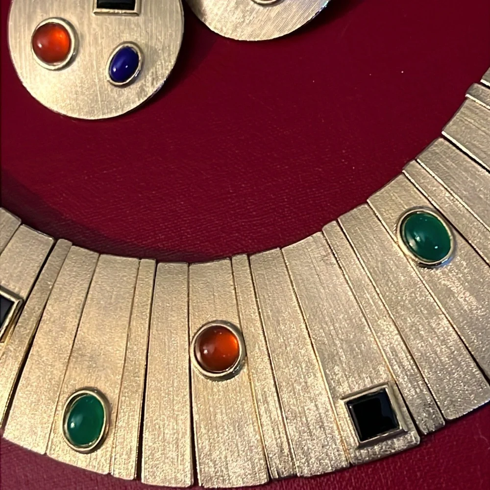 Les Bernard Runway Couture Vintage 1980’s  Necklace/Earrings Set /Original Case